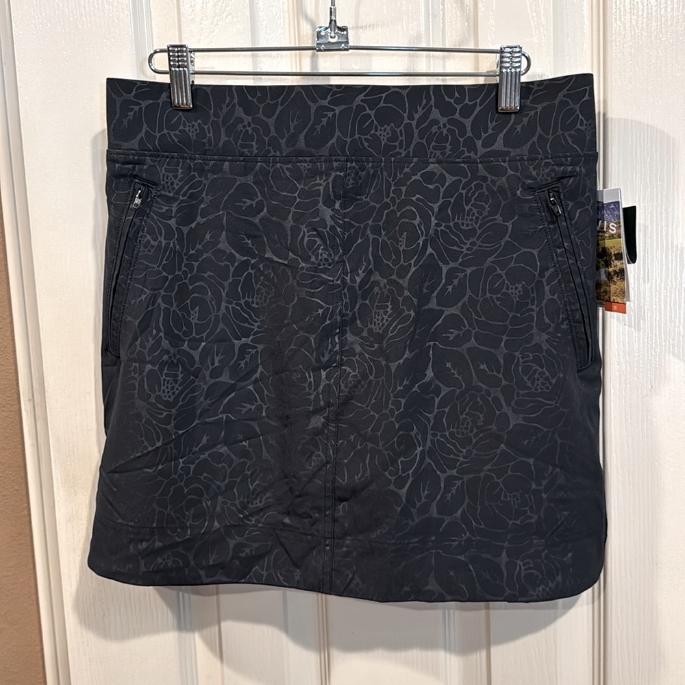 NWT - ORVIS Activewear Travel Skort. Sz Small